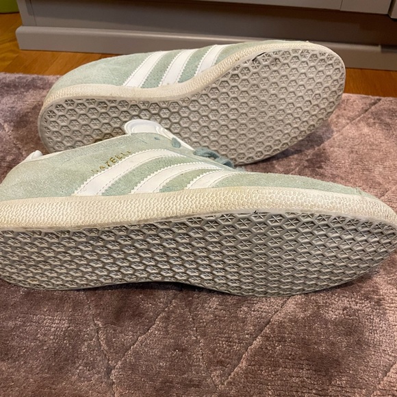 Adidas Gazelle! Sz 8 - Picture 2 of 5